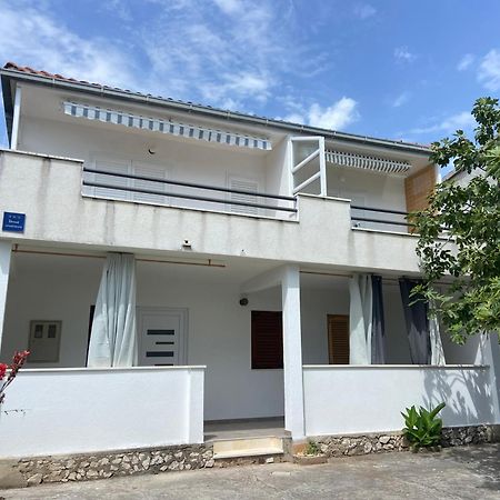 Apartmani Mara Rogoznica روغوزنيكا المظهر الخارجي الصورة