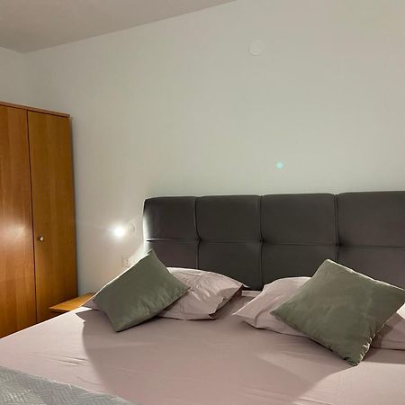 Apartmani Mara Rogoznica روغوزنيكا المظهر الخارجي الصورة
