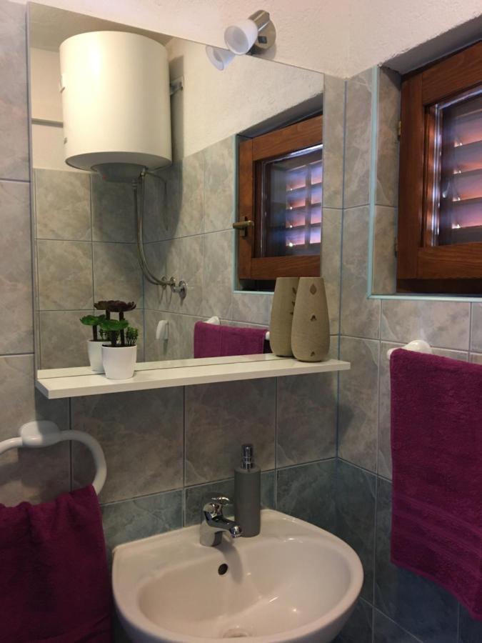 Apartmani Mara Rogoznica روغوزنيكا المظهر الخارجي الصورة